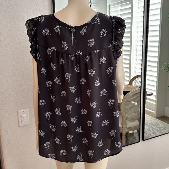 Loft Gray Blouse with flowers XL - Picture 3 of 8